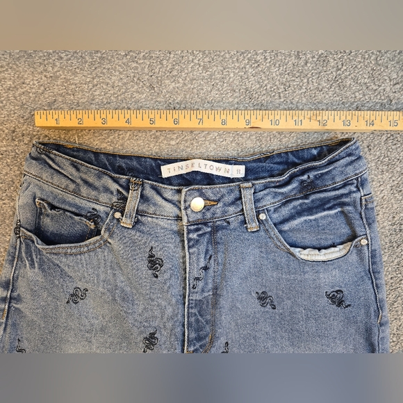 Tinseltown High Rise Snake Emroidered Straight Leg Jeans Size 11 REPUTATION TS - Picture 4 of 9